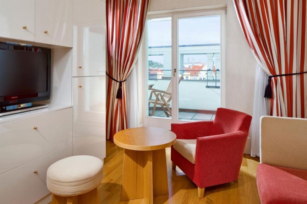 Room image 3